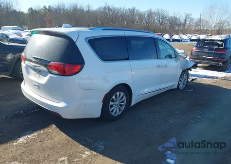 2018 Chrysler Pacifica Touring L z USA, uszkodzony, nr VIN 2C4RC1BG0JR197838